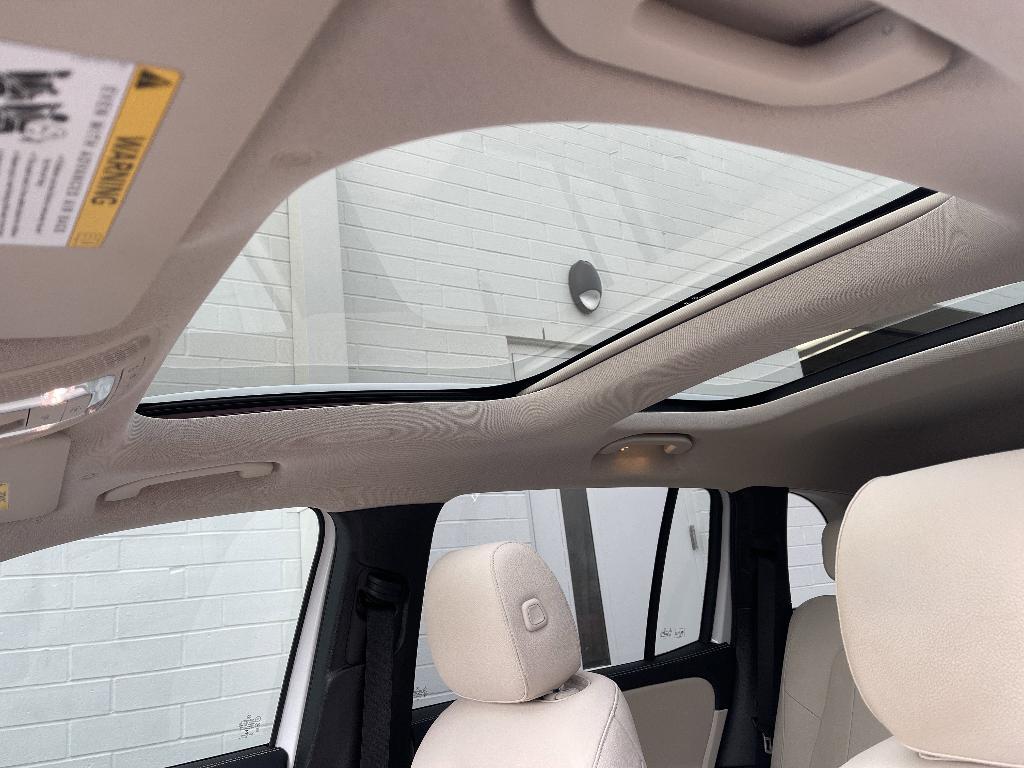 used 2022 Mercedes-Benz GLB 250 car, priced at $26,886