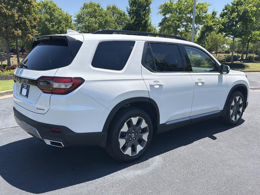new 2026 Honda Pilot car, priced at $50,472