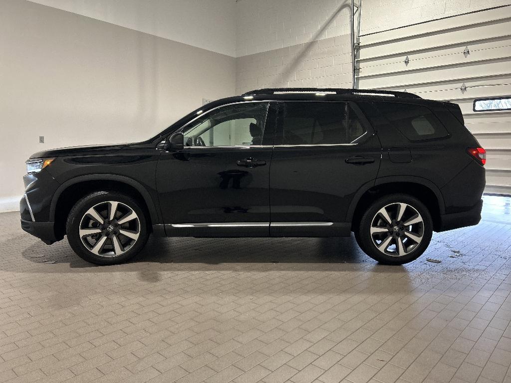 used 2024 Honda Pilot car, priced at $45,915