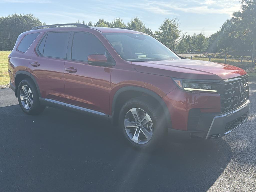 new 2026 Honda Pilot car, priced at $44,383