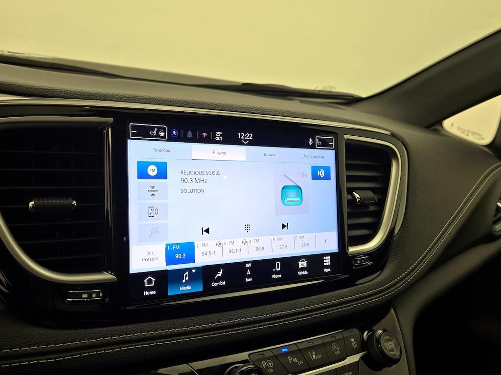 used 2025 Chrysler Pacifica car, priced at $42,998