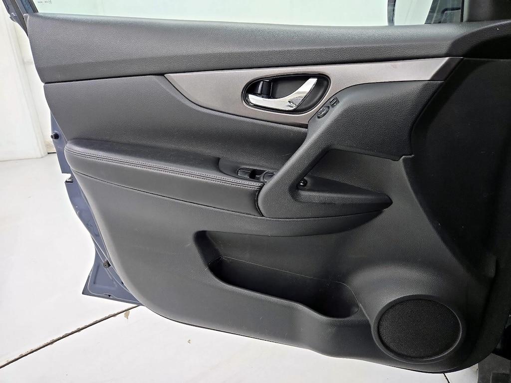 used 2015 Nissan Rogue car, priced at $13,998