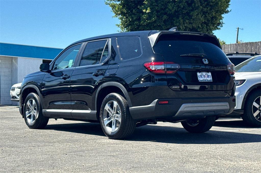 new 2025 Honda Pilot car