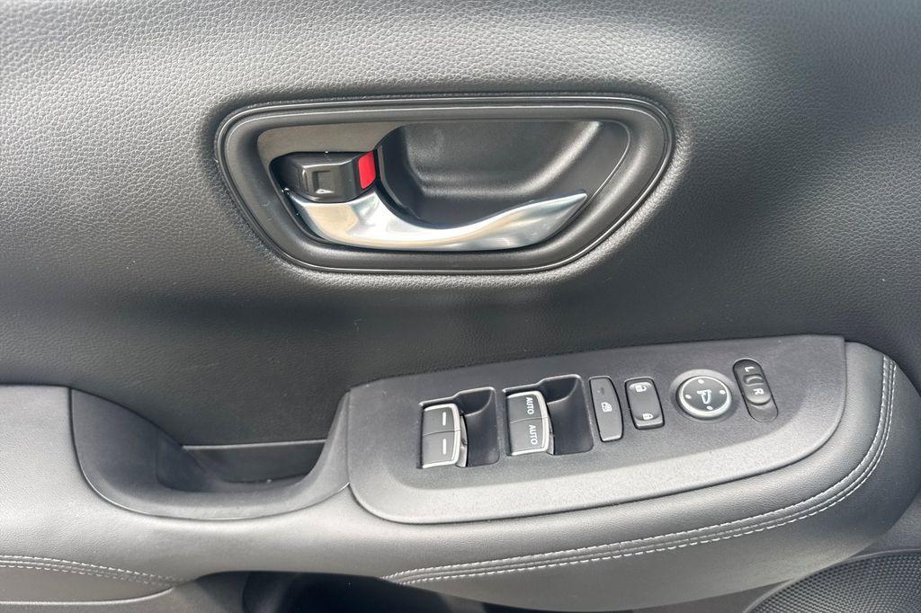 used 2025 Honda HR-V car, priced at $29,388