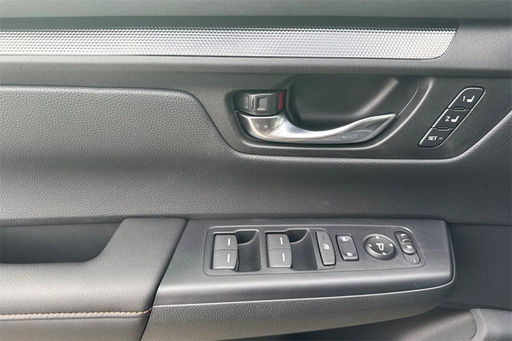 new 2026 Honda CR-V Hybrid car, priced at $40,175