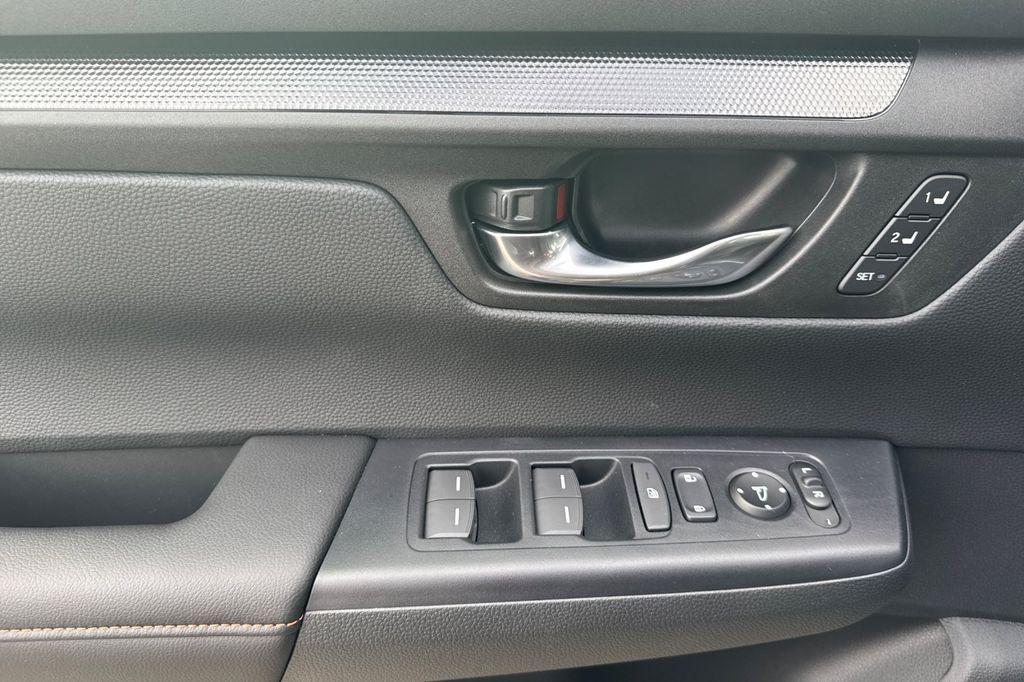 new 2026 Honda CR-V Hybrid car, priced at $40,630