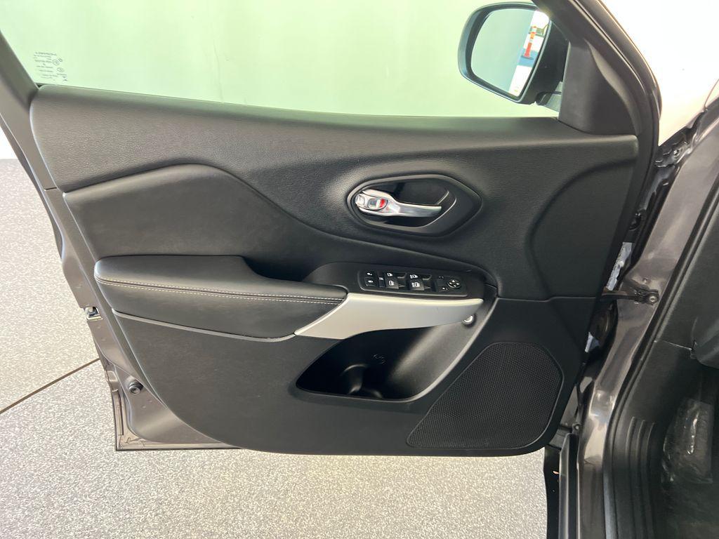 used 2018 Jeep Cherokee car, priced at $16,355