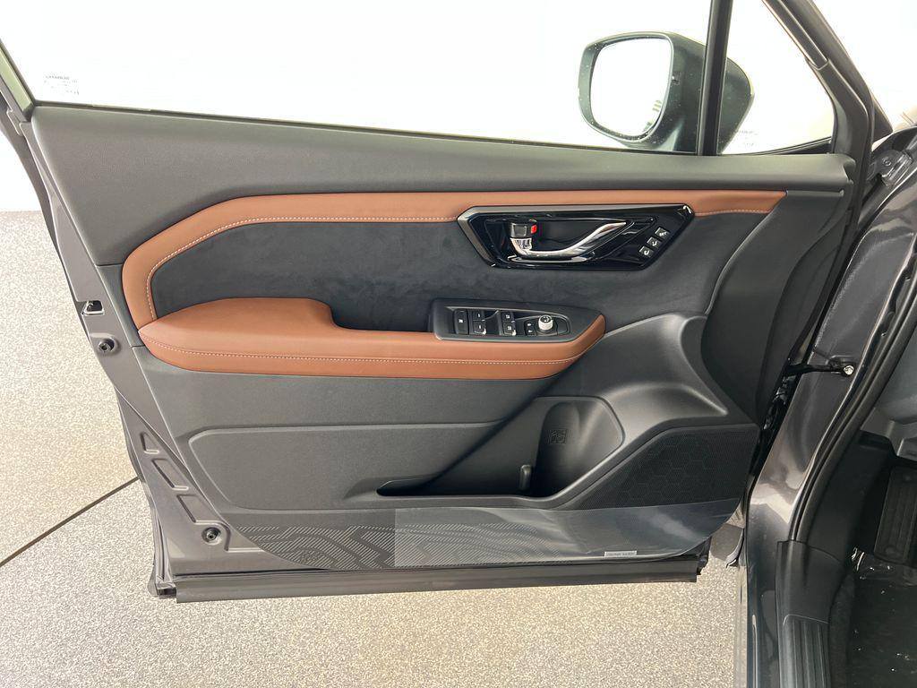 new 2025 Subaru Forester Hybrid car, priced at $42,895