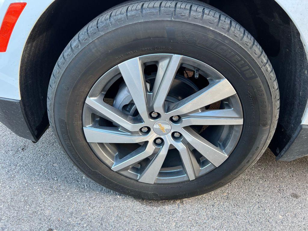 used 2022 Chevrolet Equinox car, priced at $19,200