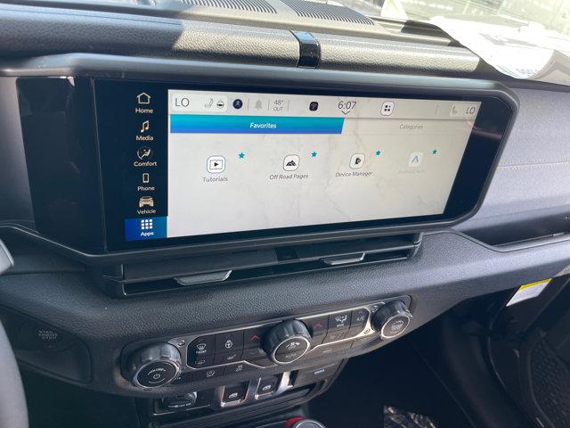 new 2025 Jeep Wrangler car, priced at $41,400