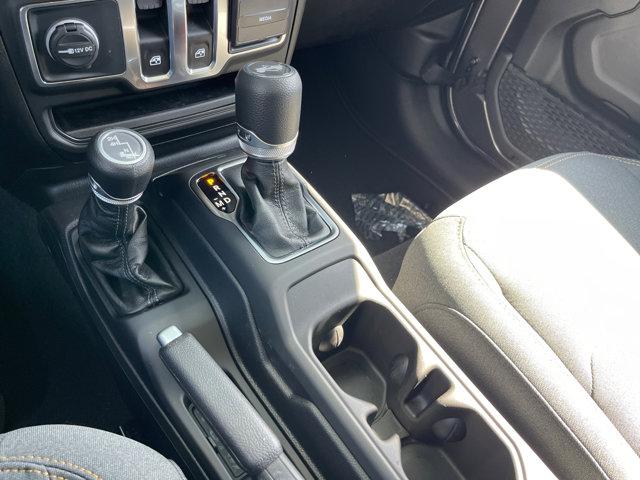 new 2025 Jeep Wrangler car, priced at $41,400