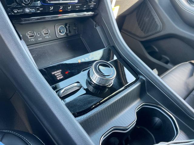 new 2025 Jeep Grand Cherokee L car