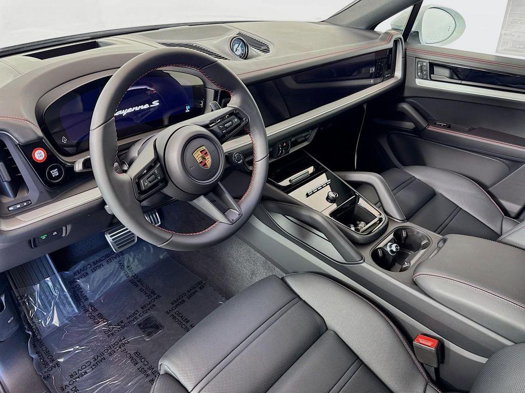 new 2025 Porsche Cayenne car, priced at $132,015