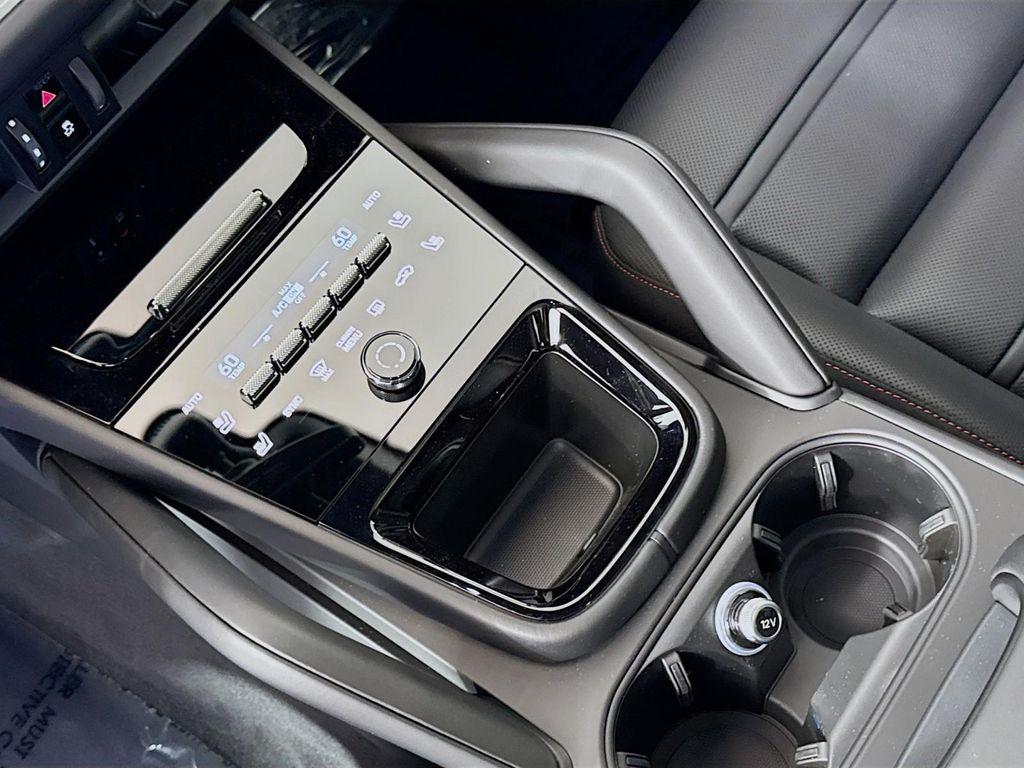 new 2025 Porsche Cayenne car, priced at $132,015