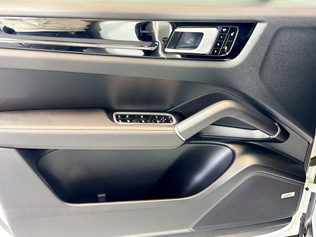 used 2019 Porsche Cayenne car, priced at $39,984