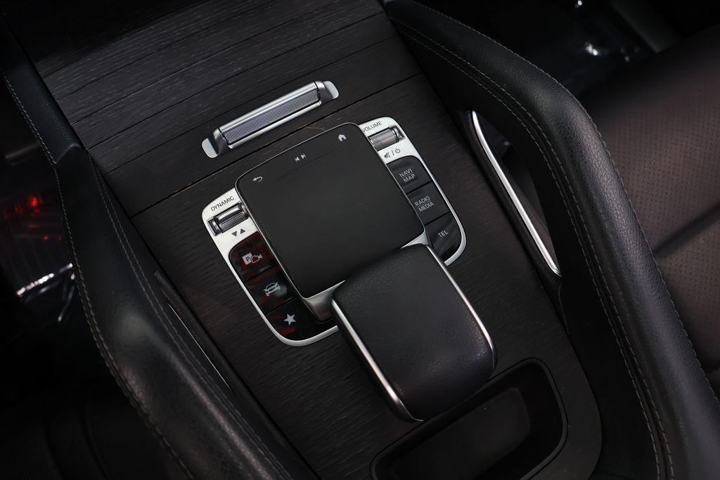 Mercedes-Benz GLE view 32