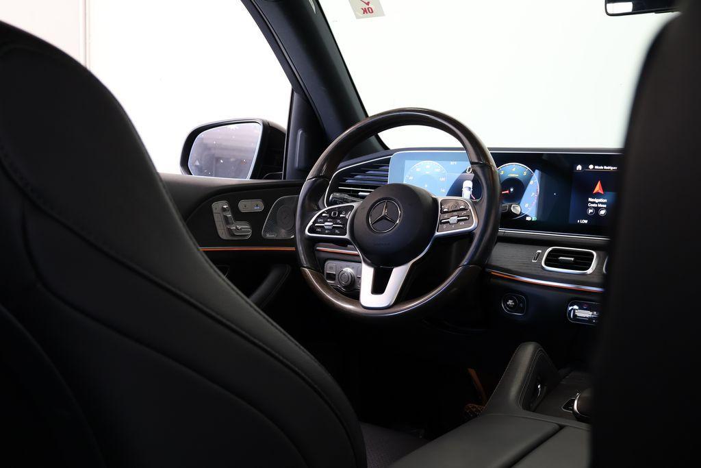 Mercedes-Benz GLE view 26
