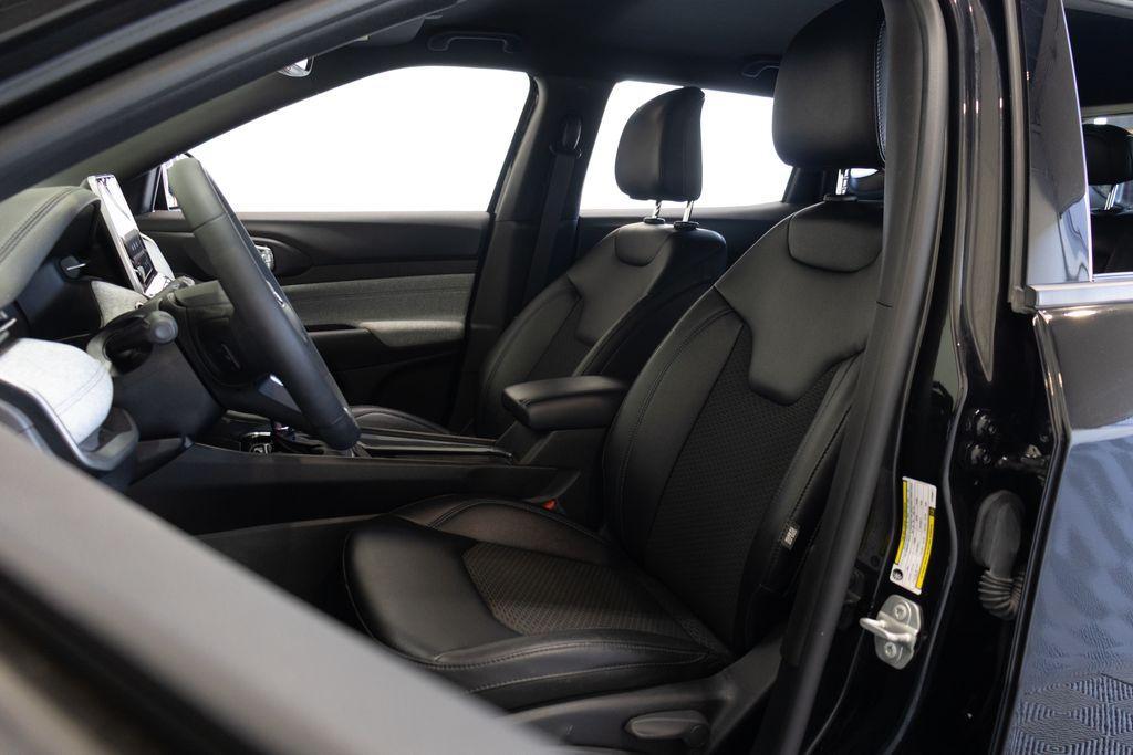 used 2025 Jeep Compass car, priced at $19,995