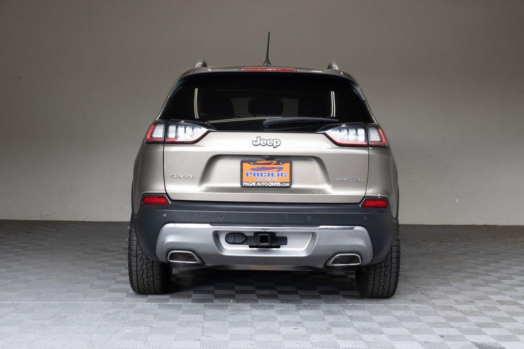 used 2020 Jeep Cherokee car, priced at $15,995