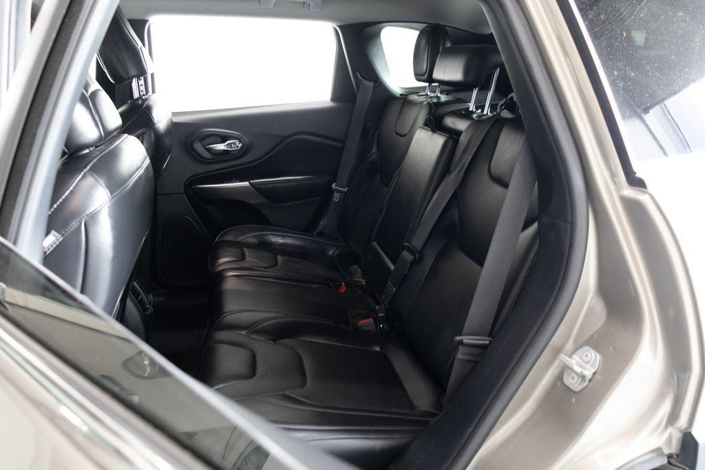 used 2020 Jeep Cherokee car, priced at $15,995