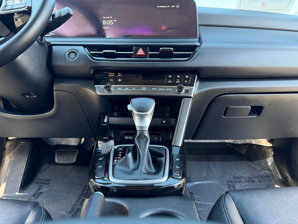 used 2025 Kia Seltos car, priced at $25,595