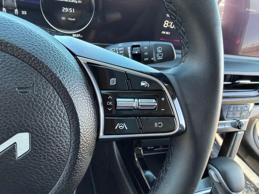 used 2025 Kia Seltos car, priced at $25,595