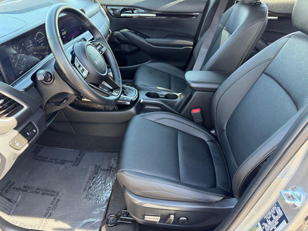 used 2025 Kia Seltos car, priced at $25,595
