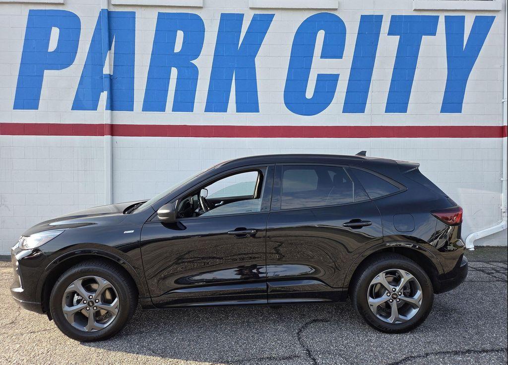 used 2023 Ford Escape car, priced at $25,400
