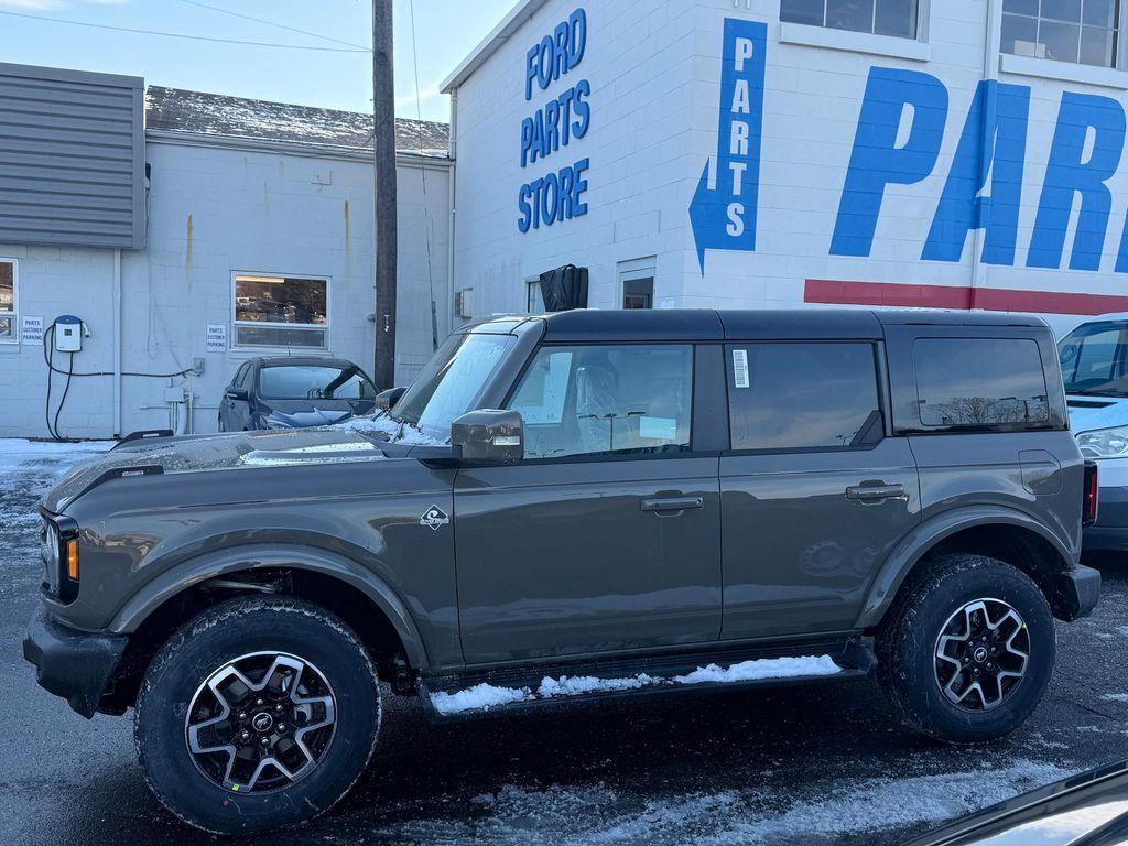 new 2025 Ford Bronco car, priced at $55,095