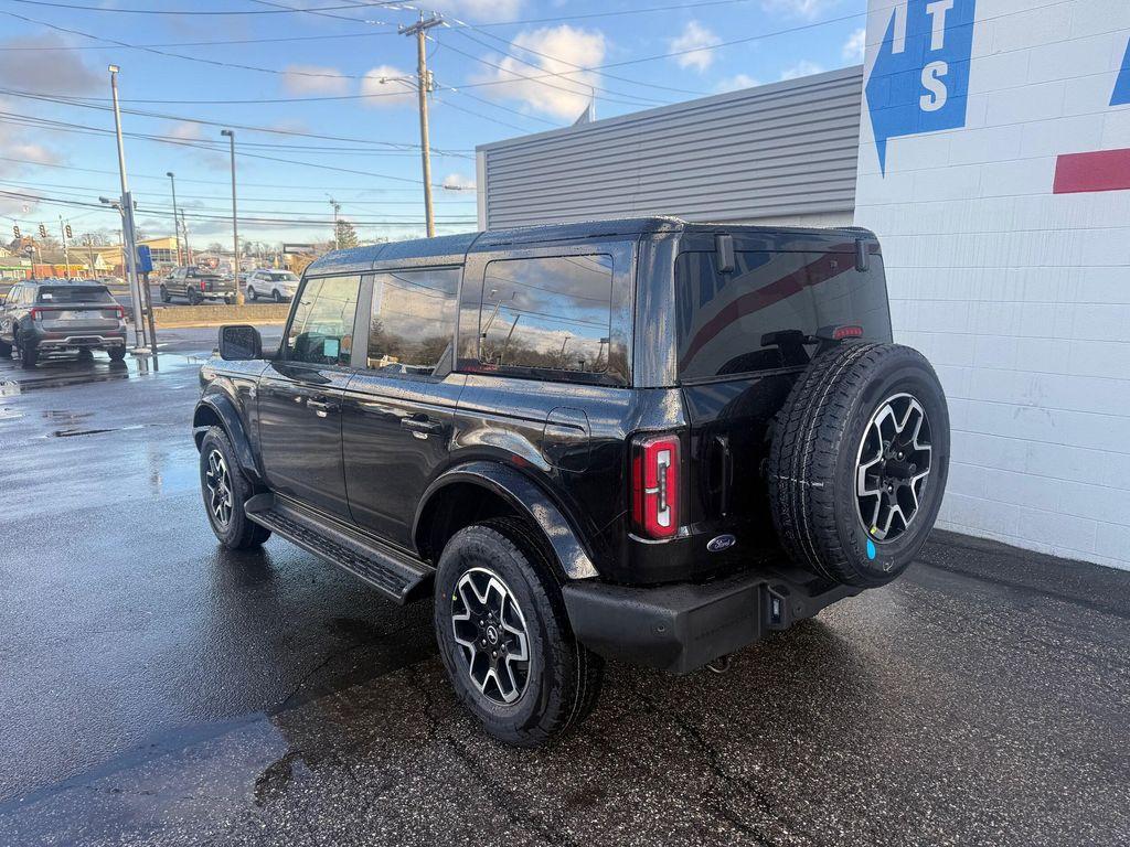 new 2025 Ford Bronco car, priced at $52,052