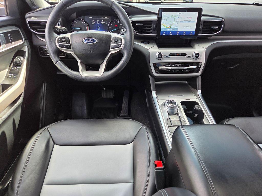 used 2023 Ford Explorer car