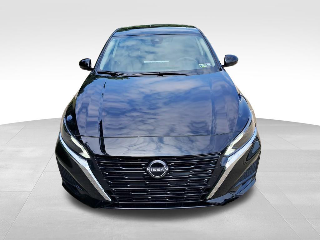 new 2025 Nissan Altima car, priced at $33,812