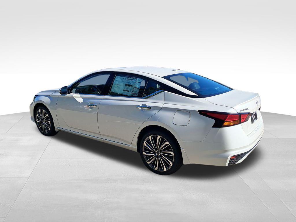 new 2025 Nissan Altima car, priced at $31,881