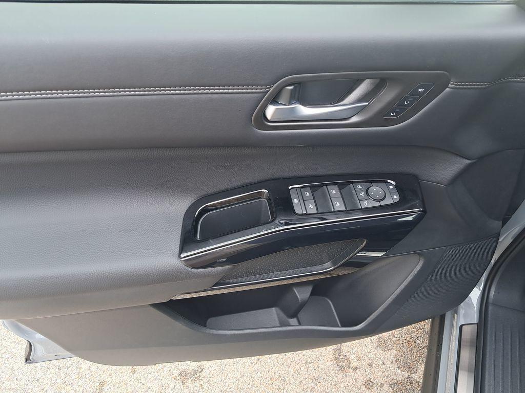 new 2026 Nissan Pathfinder car, priced at $49,524