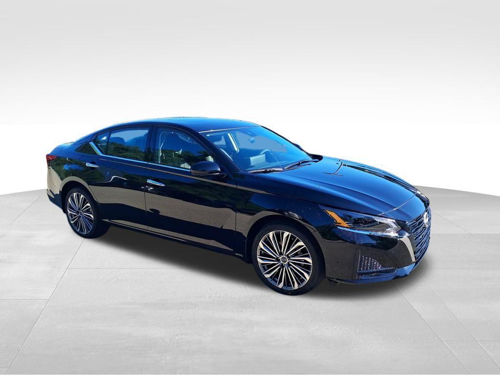 new 2025 Nissan Altima car, priced at $33,824