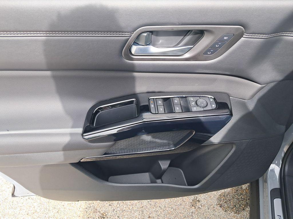 new 2026 Nissan Pathfinder car, priced at $48,689