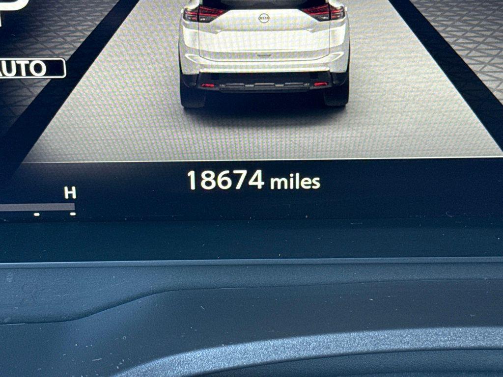 used 2024 Nissan Rogue car, priced at $31,607