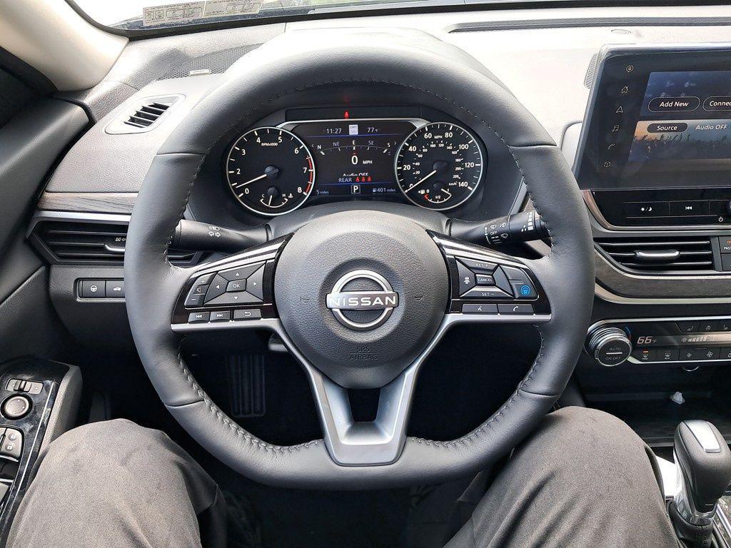 new 2025 Nissan Altima car, priced at $33,462