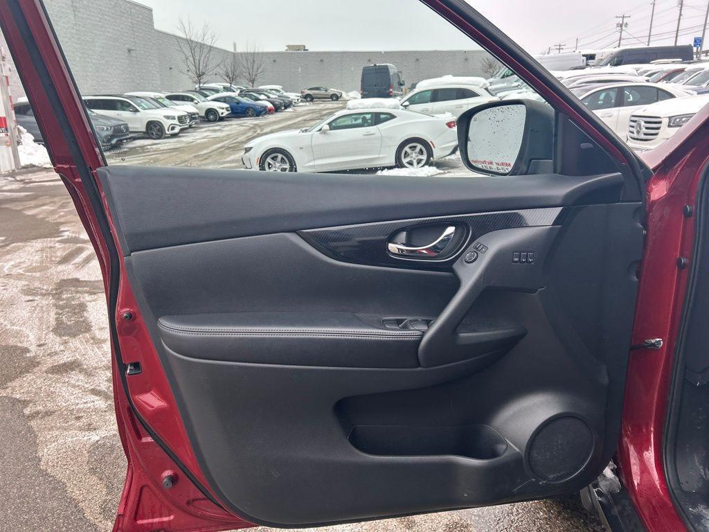 used 2019 Nissan Rogue car, priced at $14,804
