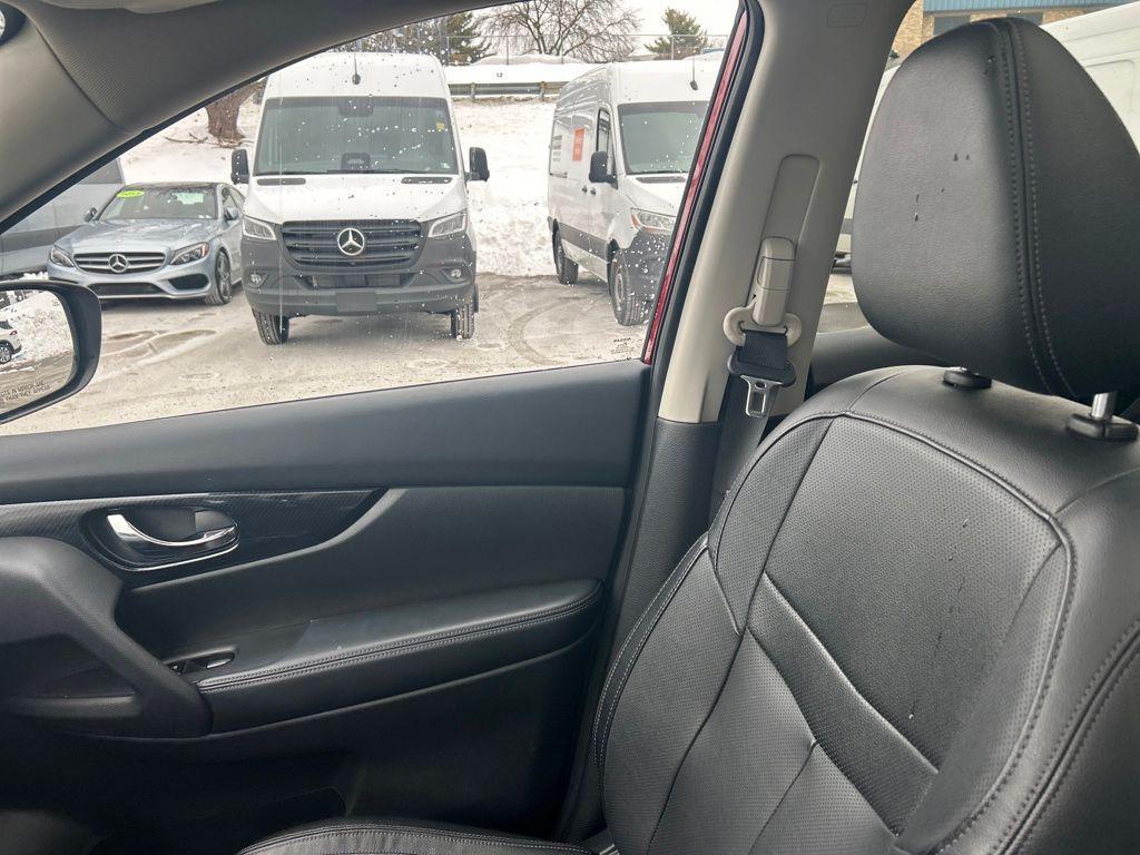 used 2019 Nissan Rogue car, priced at $14,804