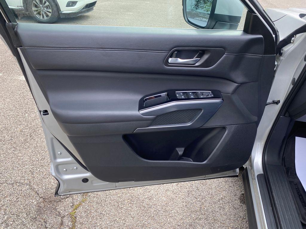 used 2025 Nissan Pathfinder car, priced at $36,514