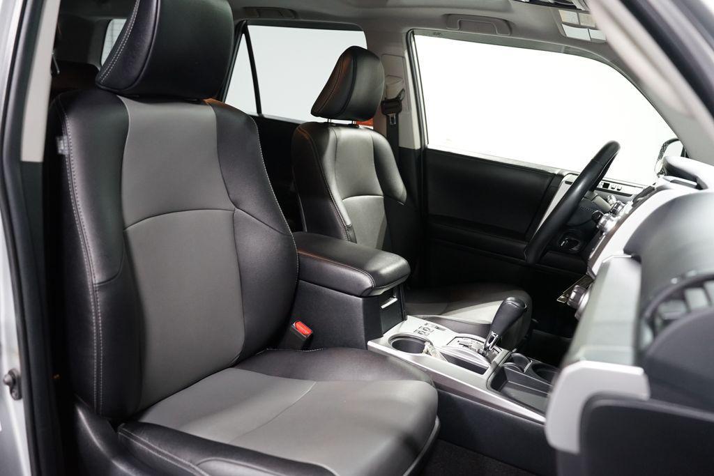 2017 Classic Silver Metallic Toyota 4Runner