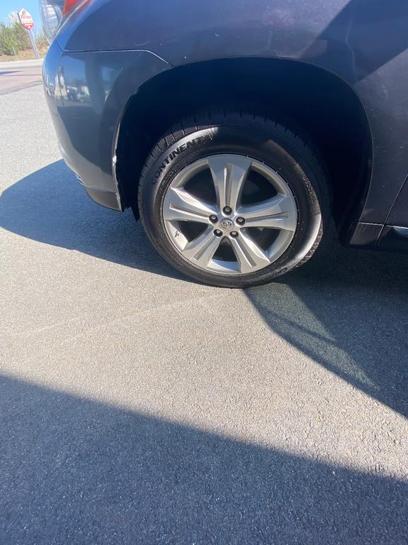 used 2013 Toyota Highlander car, priced at $10,500