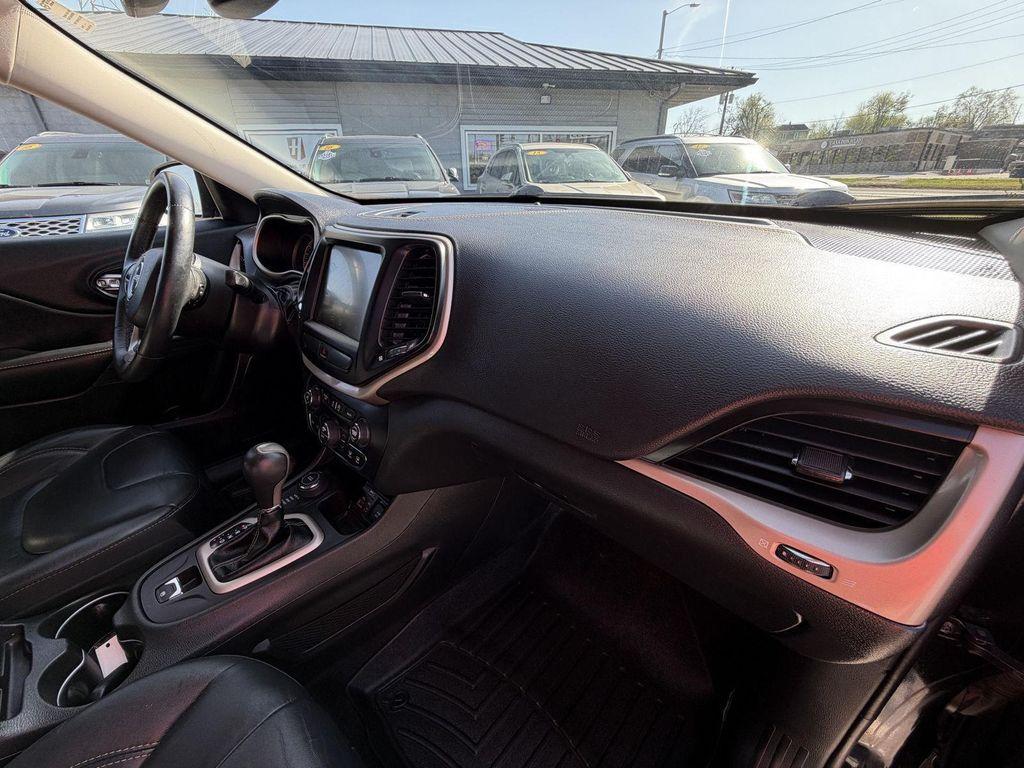 used 2016 Jeep Cherokee car, priced at $13,395