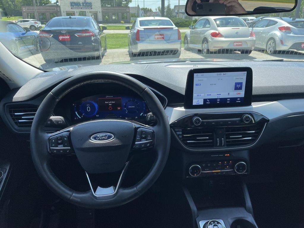 used 2022 Ford Escape car, priced at $15,995