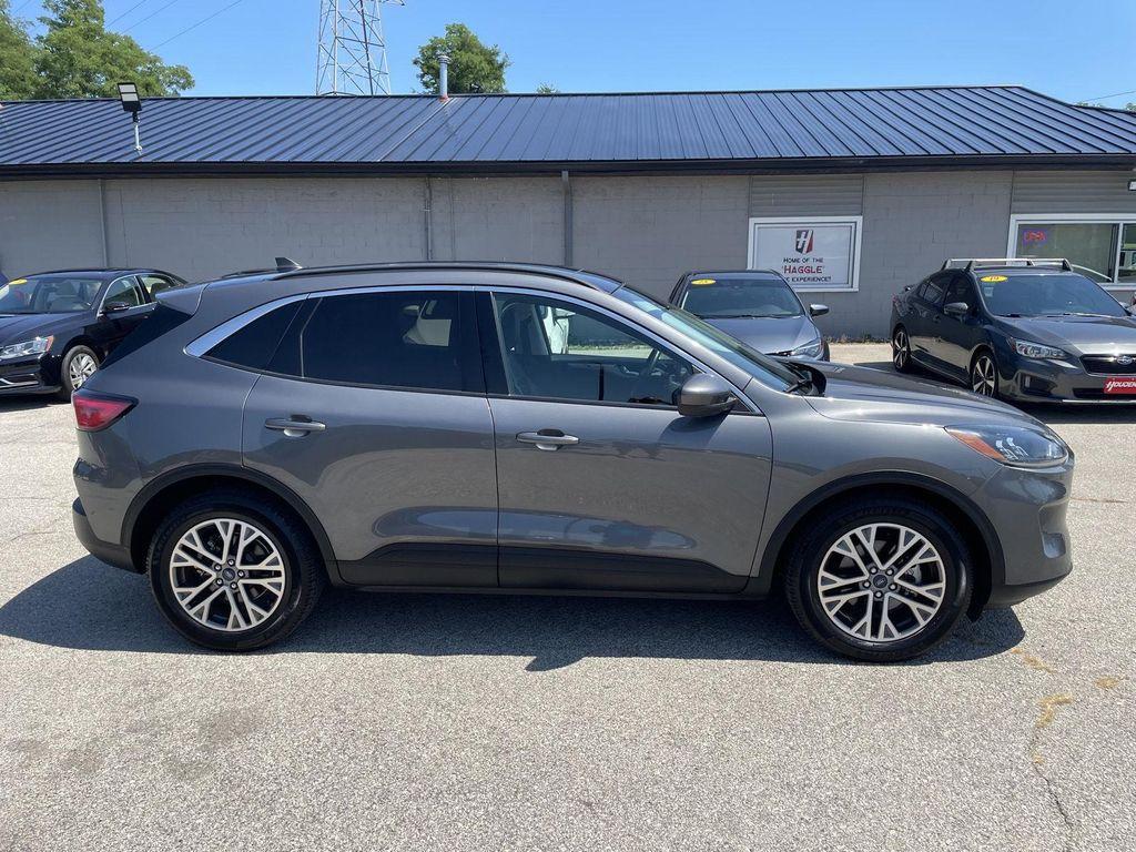 used 2022 Ford Escape car, priced at $15,995