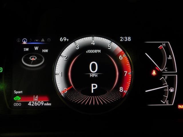 2021 Eminent White Pearl Lexus ES 300h