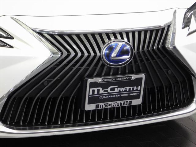 2021 Eminent White Pearl Lexus ES 300h