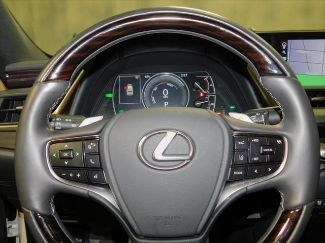 2021 Eminent White Pearl Lexus ES 300h