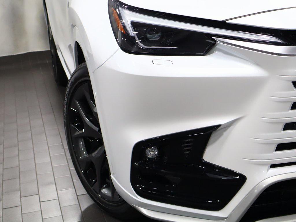 new 2026 Lexus TX 500h car, priced at $76,258